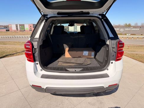 Used 2017 Chevrolet Equinox LT w/ Convenience Package image 26