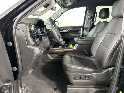 Used 2023 Chevrolet Silverado 1500 RST w/ Convenience Package II image 17