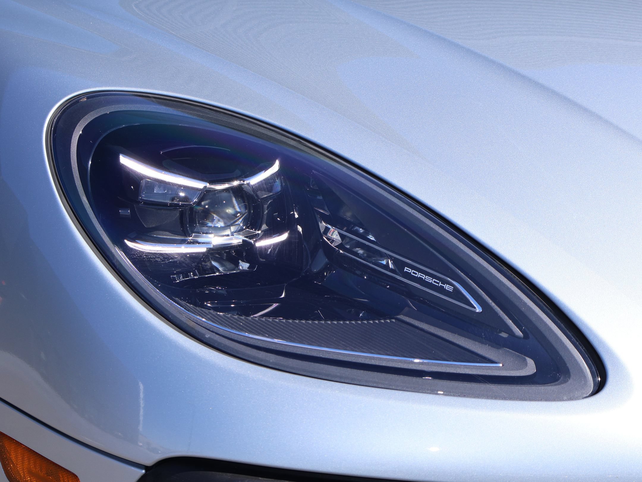 Used 2024 Porsche Macan Turbo AWD/4WD image 13