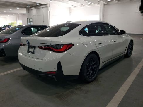 Used 2023 BMW i4 eDrive35 image 3