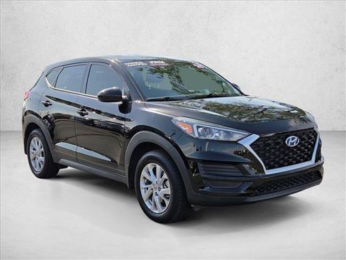 Used 2021 Hyundai Tucson SE FWD image 3