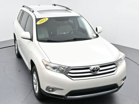 Used 2012 Toyota Highlander SE w/ Tow Pkg FWD image 37