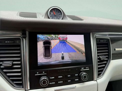 Used 2018 Porsche Macan GTS image 24