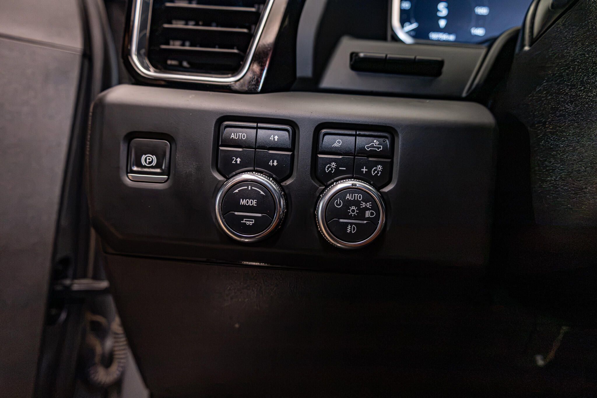 Used 2024 GMC Sierra 2500 Denali Ultimate w/ Max Trailering Package AWD/4WD image 20
