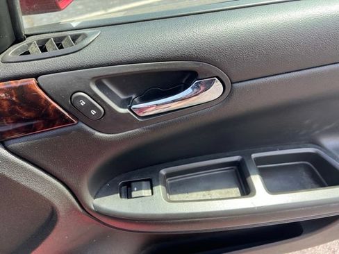 Used 2013 Chevrolet Impala LTZ FWD image 27