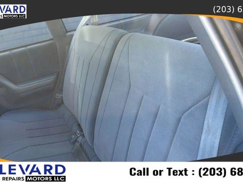 Used 1995 Oldsmobile Cutlass Ciera SL FWD image 24