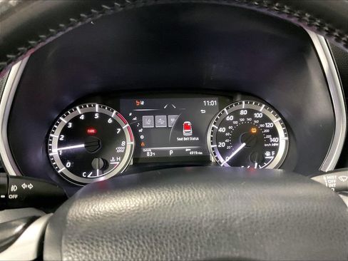 Used 2023 Toyota Highlander XLE AWD/4WD image 25