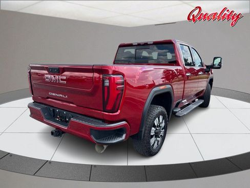 Used 2024 GMC Sierra 3500 Denali w/ Denali Reserve Package AWD/4WD image 3
