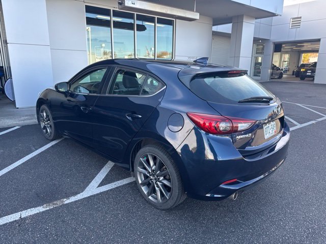 Used 2018 MAZDA MAZDA3 Touring FWD image 3