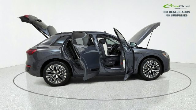 Used 2024 Audi Q8 e-tron Prestige w/ Prestige Package AWD/4WD image 20