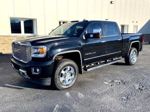 Used 2015 GMC Sierra 3500 Denali w/ Duramax Plus Package image 2