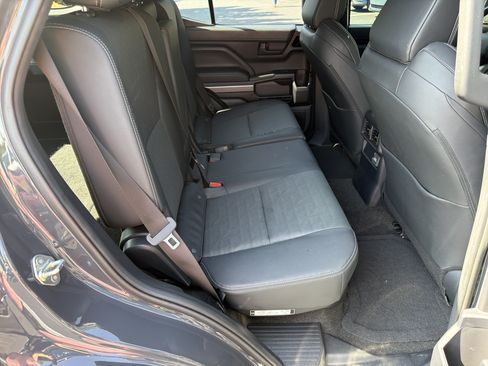 Used 2025 Toyota 4Runner TRD Off-Road Premium AWD/4WD image 15