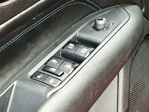 Used 2025 Jeep Compass Latitude w/ Altitude Special Edition image 17