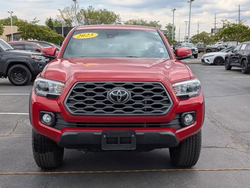 Certified 2023 Toyota Tacoma TRD Off-Road AWD/4WD image 2