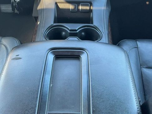 Used 2016 Chevrolet Suburban LS image 14