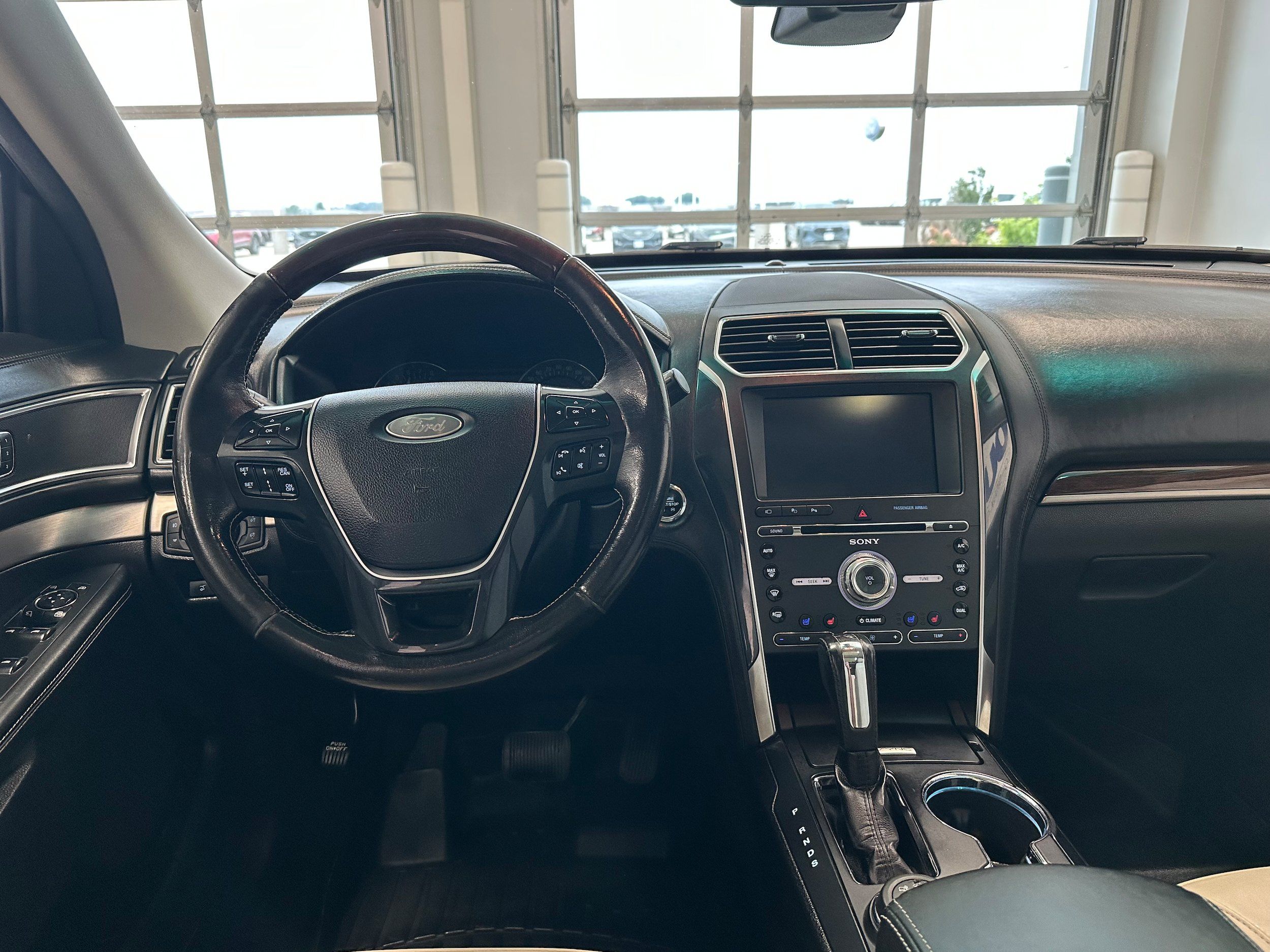 Used 2016 Ford Explorer Platinum AWD/4WD image 19