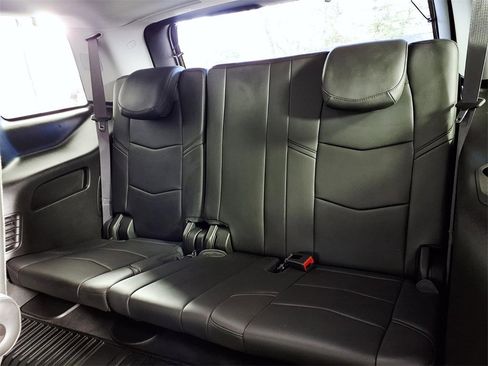 Used 2016 Cadillac Escalade Base image 9