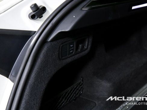 Used 2019 Lamborghini Urus image 22