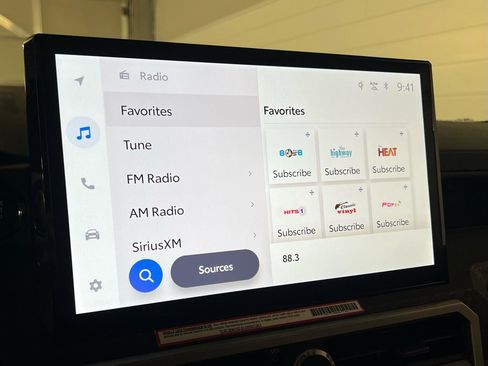 Used 2024 Toyota Tacoma Limited w/ Limited Package (LT) image 19