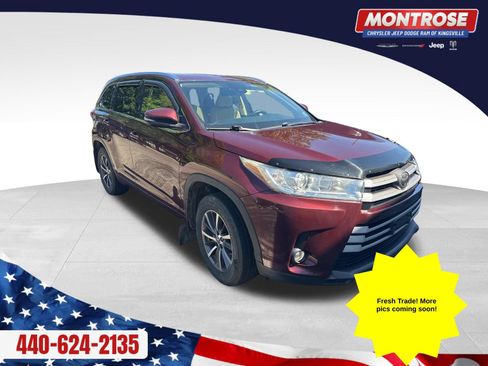 Used 2018 Toyota Highlander XLE AWD/4WD image 4