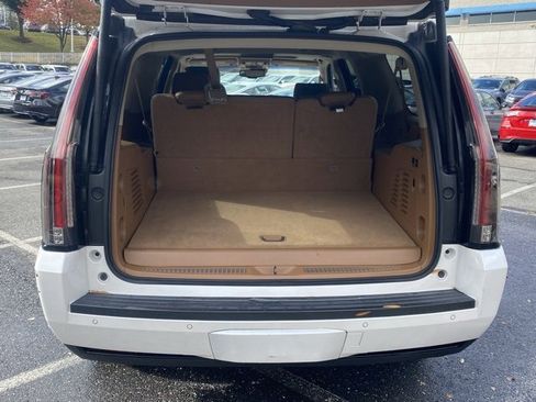Used 2016 Cadillac Escalade ESV Platinum image 7