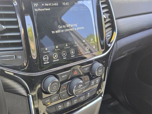 Used 2020 Jeep Grand Cherokee Laredo w/ 18" Wheel & 8.4" Radio Group image 21