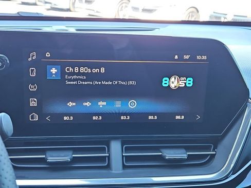 Used 2024 Chevrolet Trax RS w/ Sunroof Package image 19