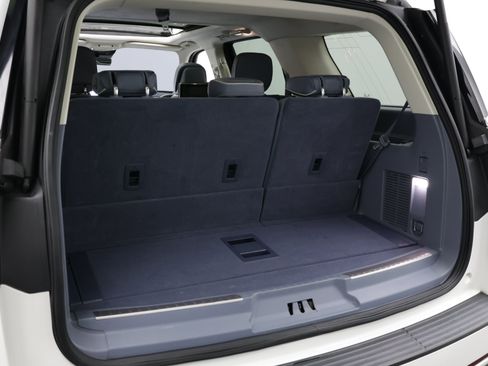 Used 2021 Lincoln Navigator Black Label w/ Cargo Convenience Package AWD/4WD image 41