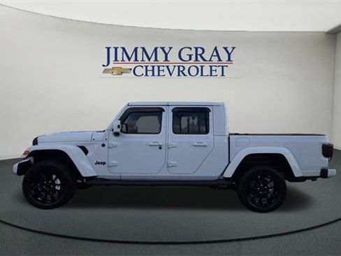 Used 2021 Jeep Gladiator Overland image 6