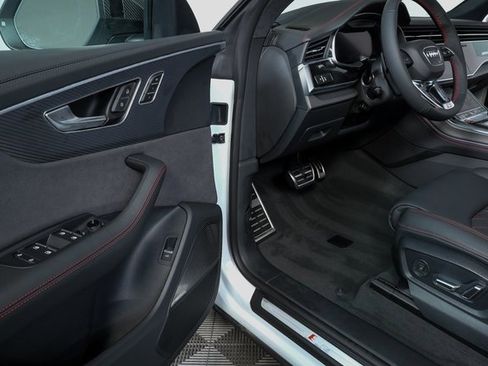 New 2026 Audi SQ8 Prestige image 8