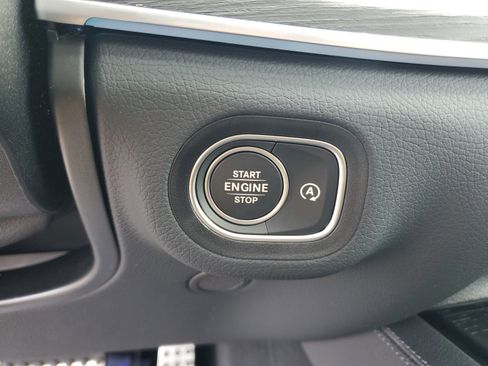 Certified 2026 Mercedes-Benz GLS 450 4MATIC image 31