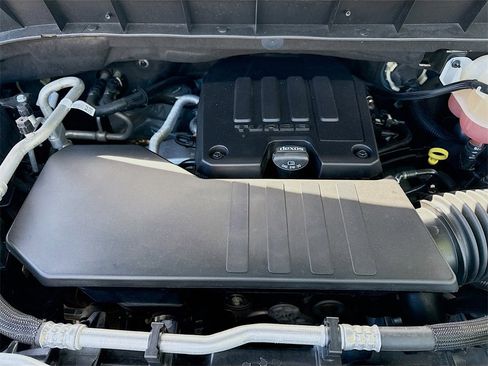 Used 2022 Chevrolet Silverado 1500 Custom image 29