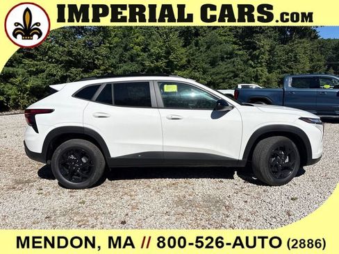 New 2026 Chevrolet Trax LT w/ Driver Confidence Package FWD image 15