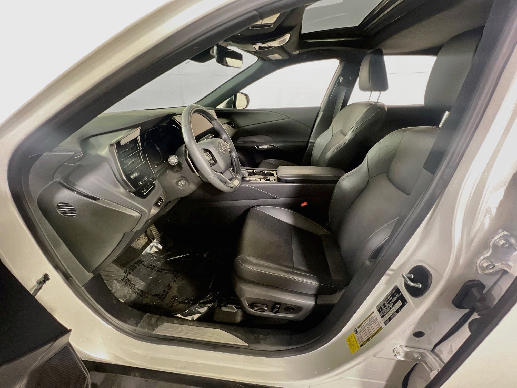 Used 2023 Lexus RX 350 Premium w/ Cold Area Package AWD/4WD image 20