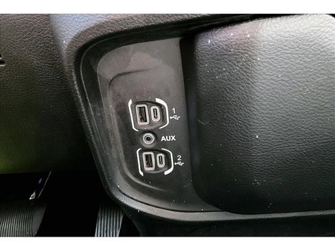 Used 2019 RAM 1500 Big Horn AWD/4WD image 32