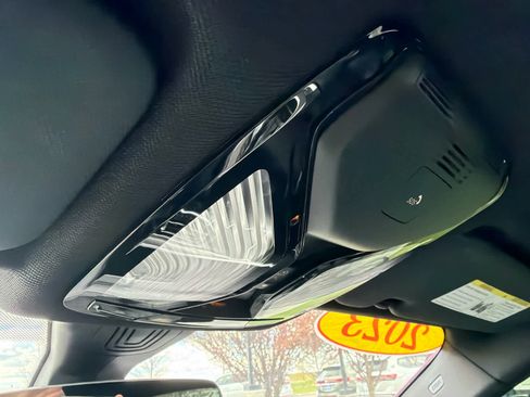 Used 2023 BMW X6 xDrive40i w/ M Sport Package image 36