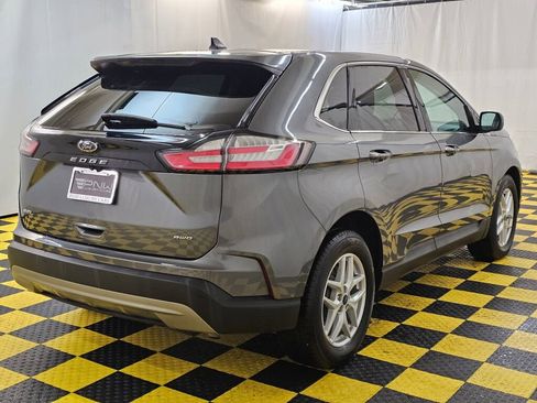 Used 2021 Ford Edge SEL w/ Cargo Accessory Package image 3