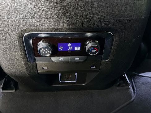 Used 2025 Chevrolet Tahoe LT image 25