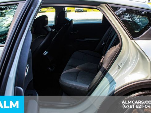 Used 2025 Kia K4 FWD image 18