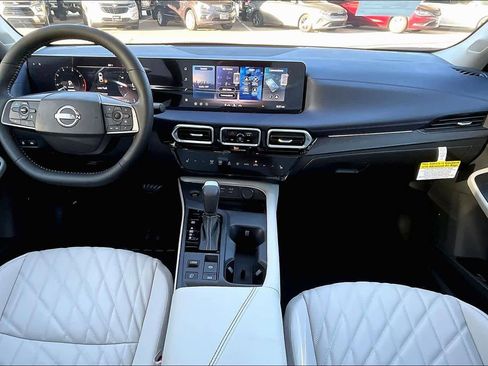 New 2026 Nissan Sentra SL FWD image 5