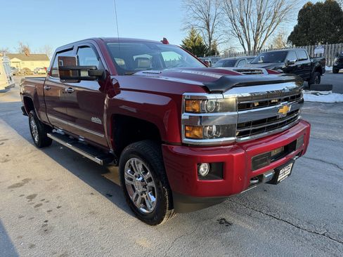 Used 2018 Chevrolet Silverado 2500 High Country w/ Duramax Plus Package image 5