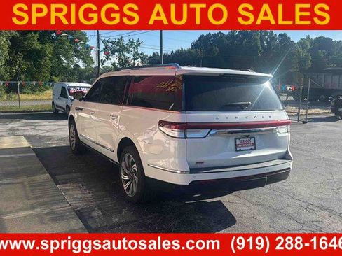 Used 2022 Lincoln Navigator L Reserve AWD/4WD image 3