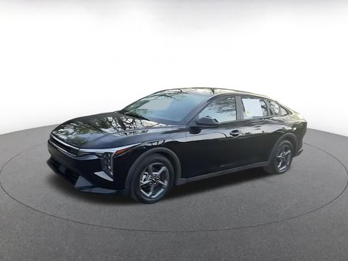 Used 2025 Kia K4 LXS image 7