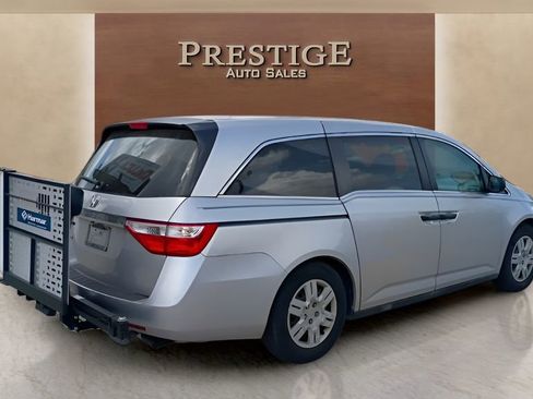 Used 2013 Honda Odyssey LX image 12