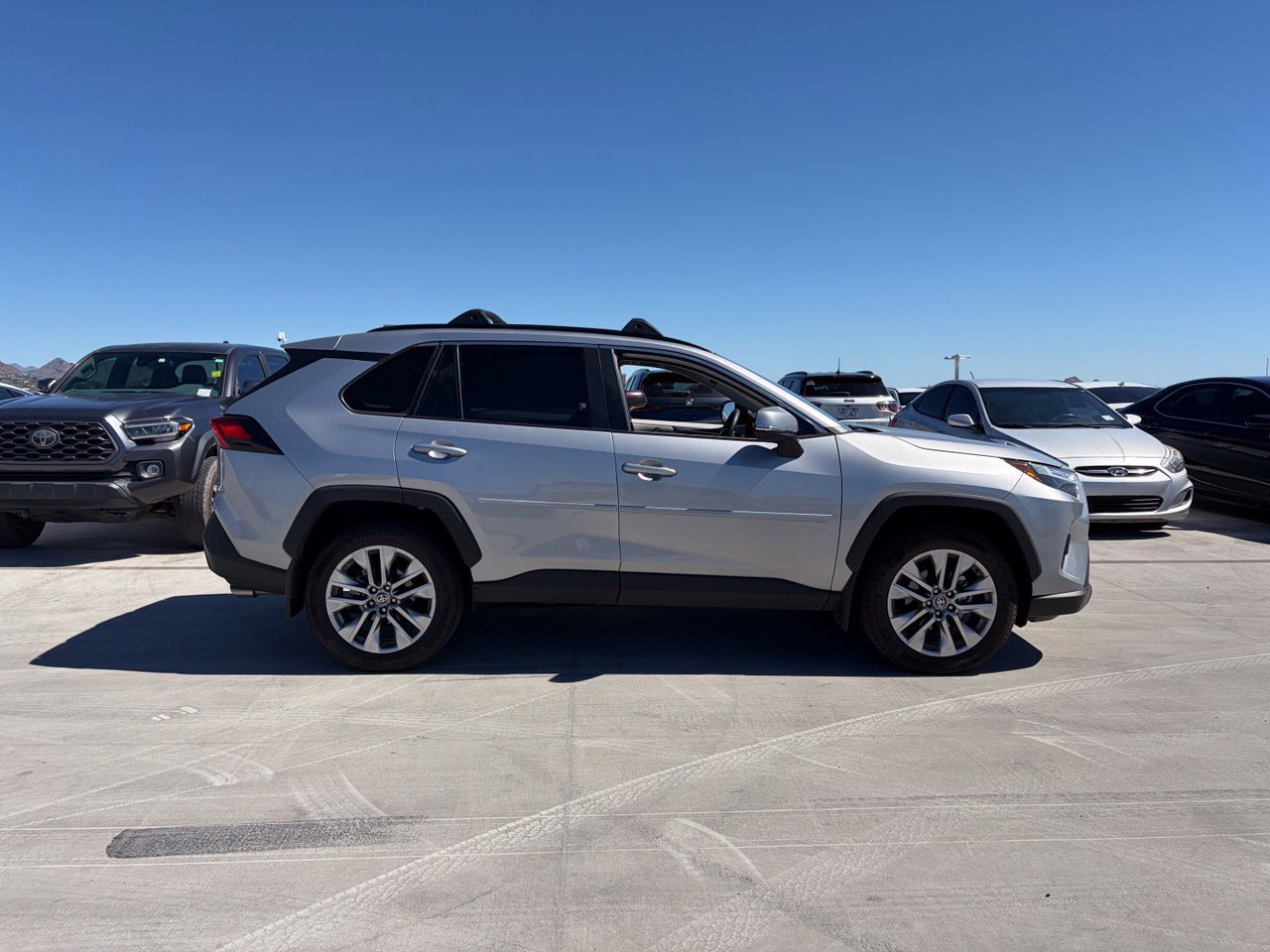 Used 2025 Toyota RAV4 XLE Premium FWD image 3