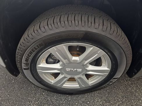 Used 2014 GMC Terrain SLE FWD image 17