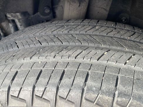 Used 2021 Toyota RAV4 LE image 12