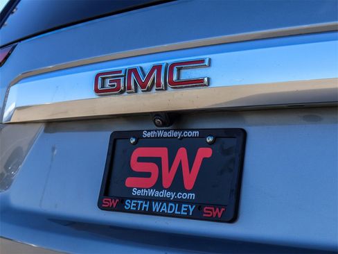 Used 2023 GMC Yukon Denali image 12