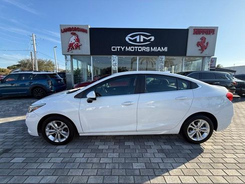 Used 2019 Chevrolet Cruze LT w/ Convenience Package image 4