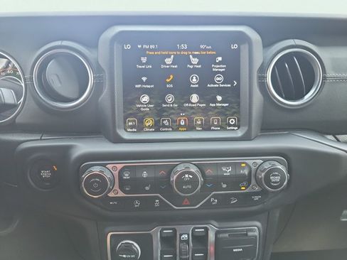 Used 2020 Jeep Wrangler Unlimited Sahara AWD/4WD image 31